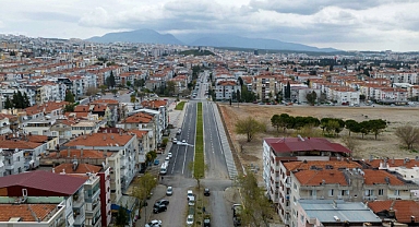 Buca'da yollar yenileniyor