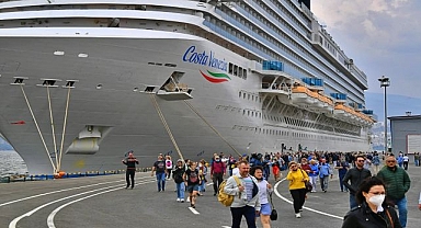 İzmir turizmi rekora koşuyor