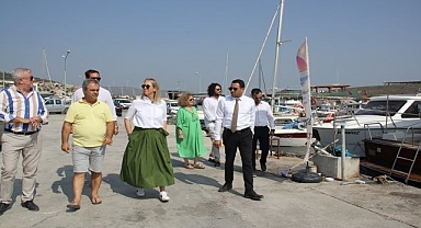 AK Parti’den Çeşme Belediyesi’ne ‘balıkçı barınağı’ tepkisi