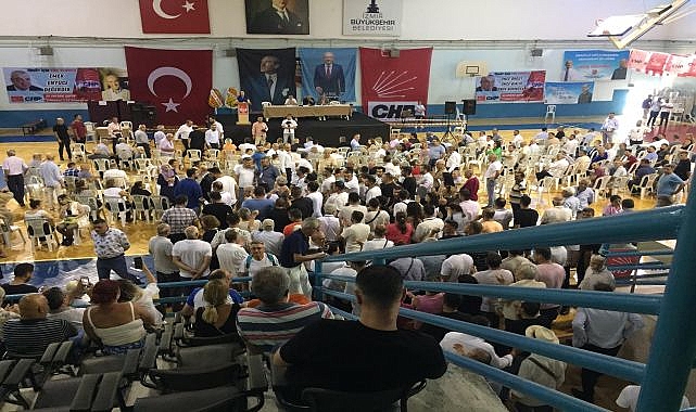 CHP’nin Bornova Kongresi’nde söz düellosu