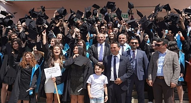 Ayvalıklı gençlere 800 lira burs desteği