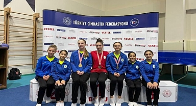Bornovalı jimnastikçiler madalyalarla döndü