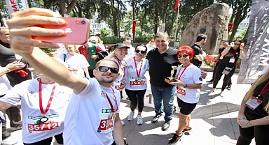 Karşıyaka 29. kez Ata’dan Ana’ya koşuyor