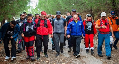 Soyer: Cumhuriyete sahip çıkmak mecburiyetindeyiz