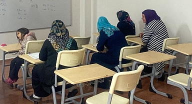 İzmirli kadınlara okuma yazma kursu