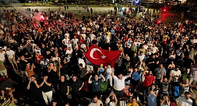 Milli Takım İzmirlileri sevince boğdu