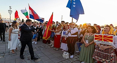 94. İEF muhteşem kortejle başladı