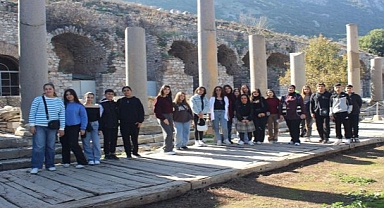 Büyükşehir’den öğrencilere tarih ve müzik molası