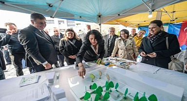 Kınık Cumhuriyet Meydanı yenileniyor