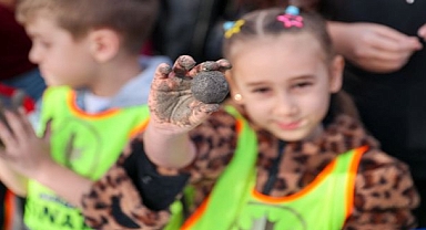 Minik ellerden yanan alanlara umut tohumları