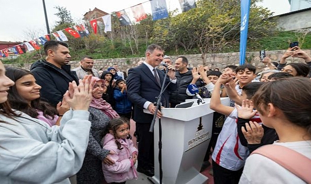 Park tamam sırada iki spor sahası var