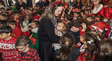 Yuvamız İzmirli çocuklara yeni yıl sürprizi