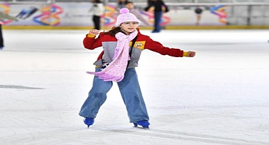 Büyükşehir’den öğrencilere yarıyıl tatili için buz pisti müjdesi