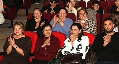 Çiğli’de Türkü Rüzgarı: “Sazımız Elimizde, Türküler Dilimizde”