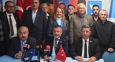 DSP İzmir İl Başkanı Kocabıyık’tan CHP’li belediyelere “üst yönetim” tepkisi