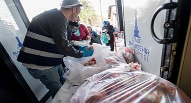 İftar bereketi Büyükşehir’in aşevinden sofralara uzanıyor