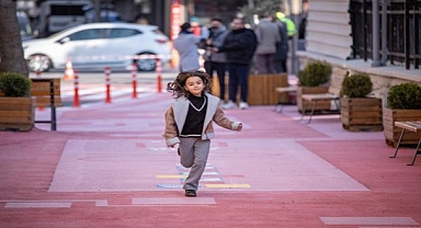 İzmir çocuğu merkeze koydu, Türkiye’ye örnek oldu