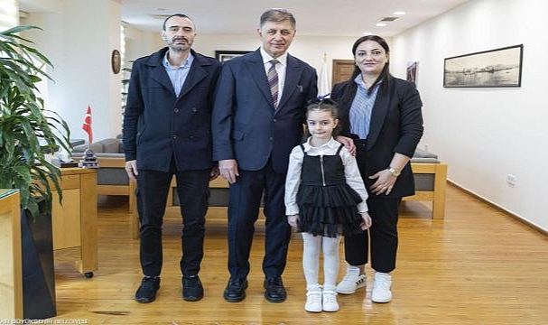 Başkanlık makamında gurur veren buluşma