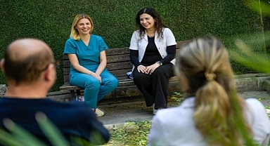 Doğdukları hastanede şifa dağıtıyorlar