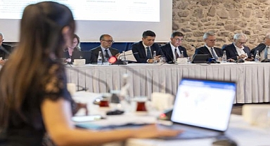 Başkan Tugay: Enerji güvenliği için şehirler kendi sistemlerini kurmalı