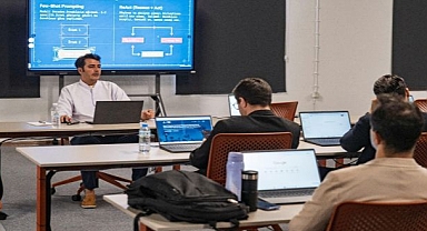 Büyükşehir’den yöneticilere yapay zeka ile dijital dönüşüm eğitimi