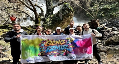 Efes Mimas Yolu’nda bahar yürüyüşü