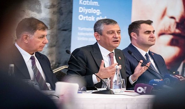 İzmir’de CHP ve Roman yurttaşlar aynı masada