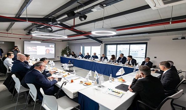 İzmir, yapay zekâ ile yatırım ve kalkınma atağında