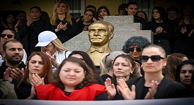 ‘Karanlığa teslim olmayacağız!’”