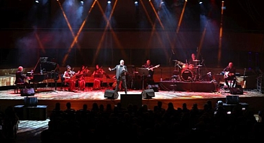 Luca Minnelli İzmir’de büyüledi