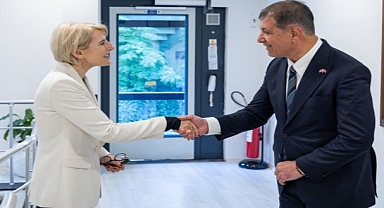  Başkan Tugay, İngiltere Büyükelçisi Morris’i ağırladı