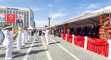 Her yer Türk bayrağı, her yer Atatürk