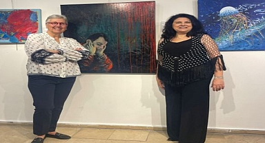 İzmir’de Sanatın ve Vefanın Buluşması: “Esintiler II” Sergisi Görkemli Bir Törenle Açıldı