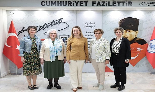 Konak’ta eşit yaşam için iş birliği: “Mücadeleyi birlikte büyüteceğiz”