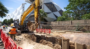 İzmir’de 3 milyar liralık alt yapı dönüşümü sürüyor