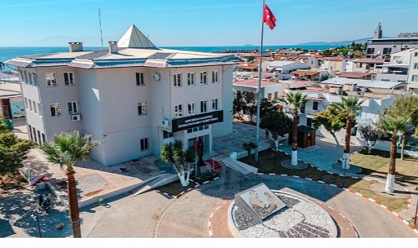 İzmir'de devam eden operasyonların bugünkü adresi Seferihisar oldu.