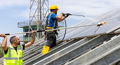 İzmir’in kritik haberleşme altyapısına güneş enerjili güvence