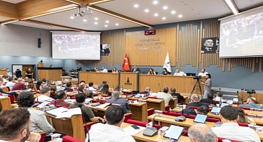 Başkan Tugay’dan Karabağlar dönüşüm ve çöp sorunu için Ankara çağrısı