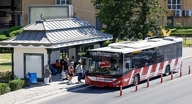 İzmir'in kimliğini yansıtan Konak Durağı hizmete açıldı