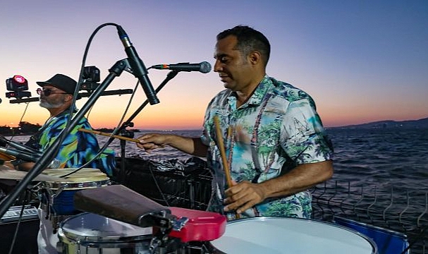 İzmir Marina’da ritim, deniz ve müzik bir arada