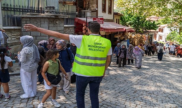 Kültür gezileriyle İzmir’i keşfettiler
