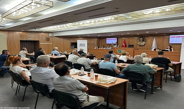 Yurttaşlar karar veriyor, İzmir’in geleceği şekilleniyor