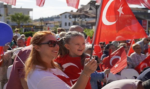 30 Ağustos coşkusu İzmir’in dört yanını saracak