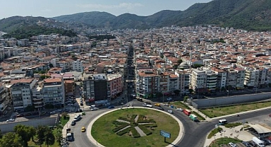 Balçova’nın caddeleri “çiçek gibi” oldu