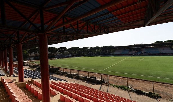 Büyükşehir’den Ödemiş Saraçoğlu Stadı’na yepyeni zemin