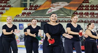 Büyükşehir’in Balkan dansları kursunda coşkulu final