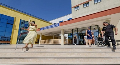 Görme engellilere rehberlik edecek personele özel eğitim