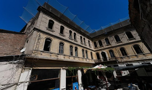 İzmir’in simge yapısı Cihan Palas yeniden hayat buluyor