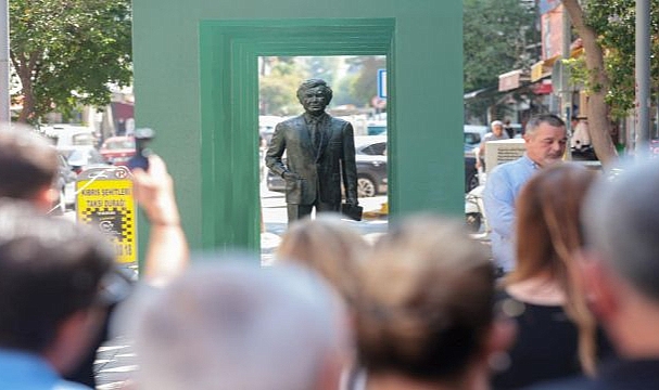 Usta Gazeteci İsmail Sivri Konak’ta anıldı