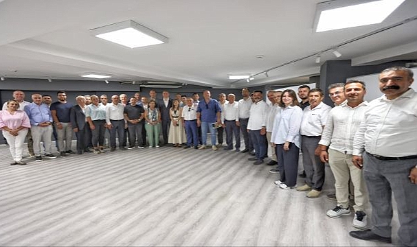 YENİ Parti İzmir’de kongre öncesi kritik viraj: Kim kalacak, kim değişecek?